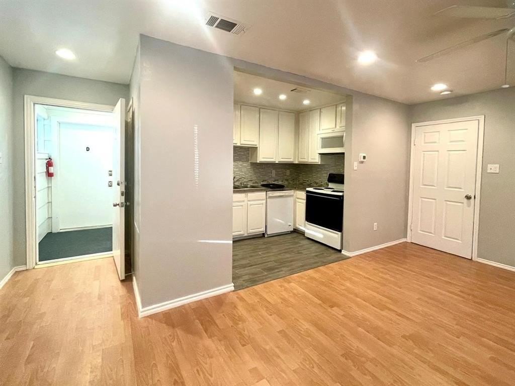 307 E Mitchell St #C - Photo 2 of 16
