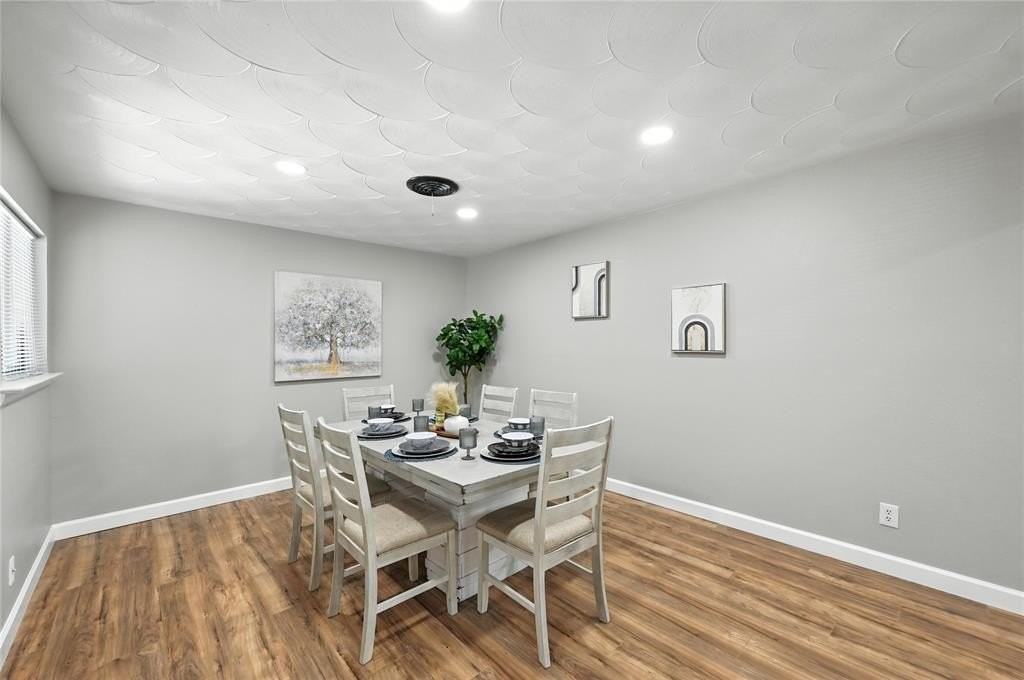 214 W Dorris Dr - Photo 2 of 22