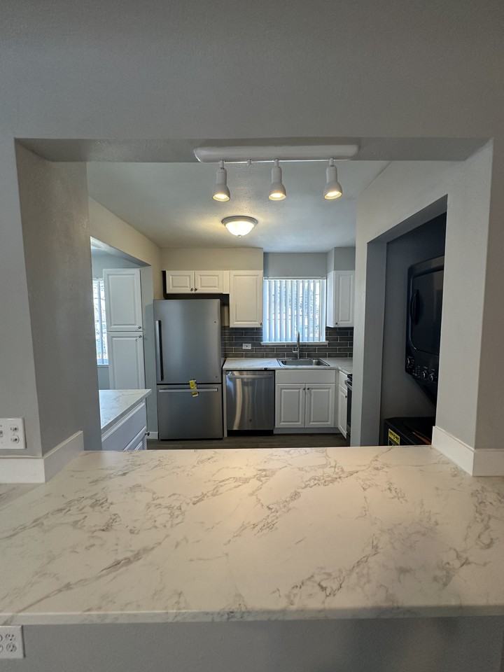 3680 Locust Street - Photo 5 of 20