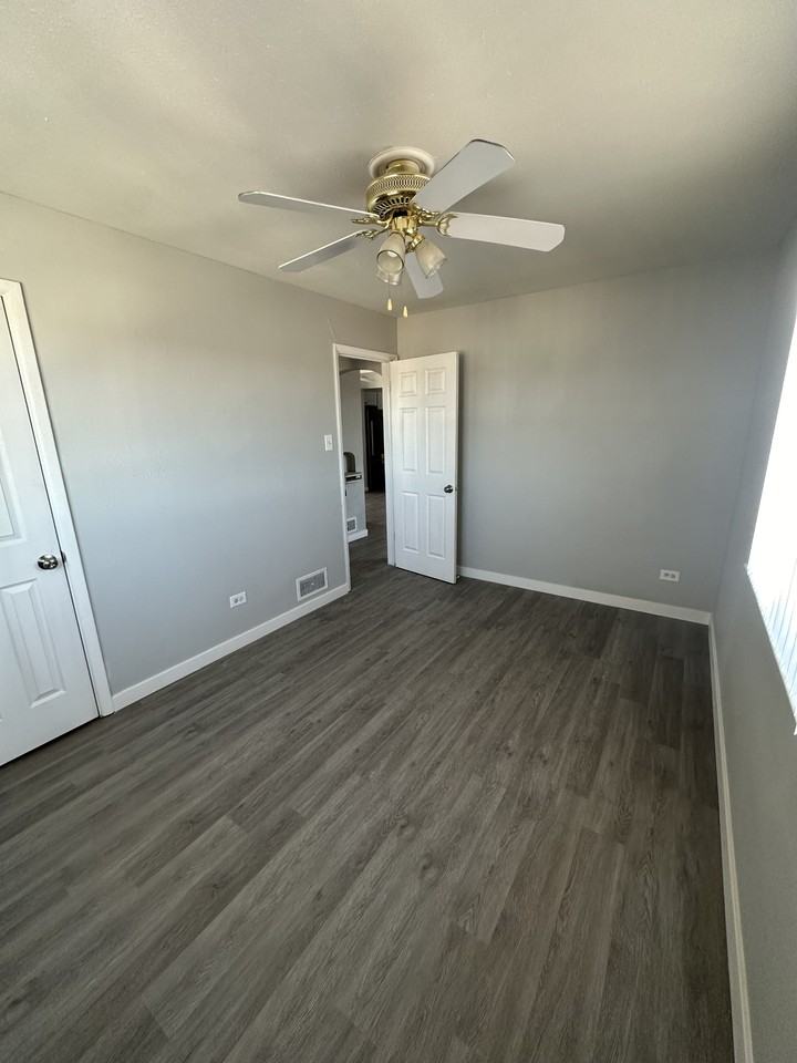 3680 Locust Street - Photo 7 of 20