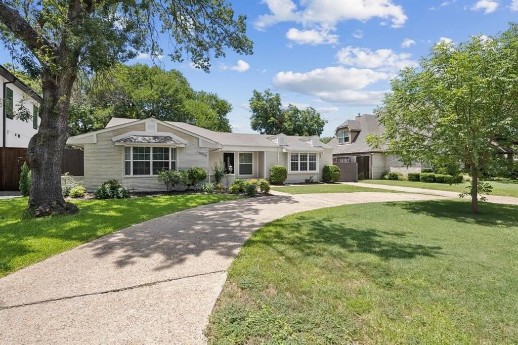 10525 Castlegate Dr - Photo 2 of 25