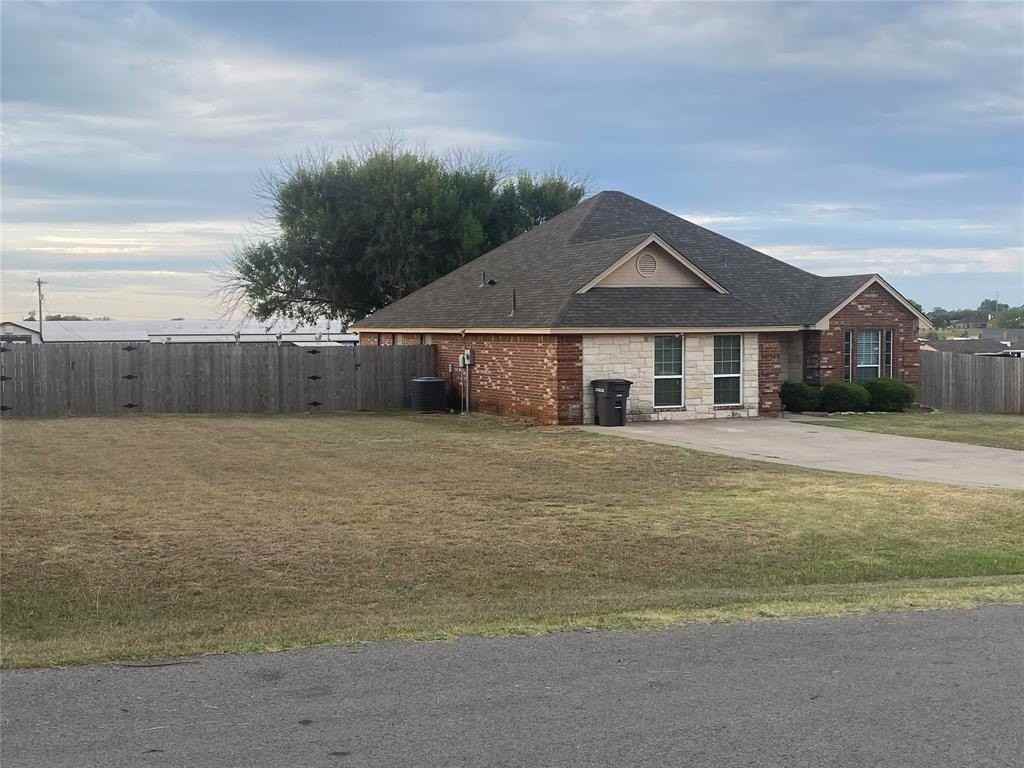 150 Hunters Cir - Photo 3 of 25