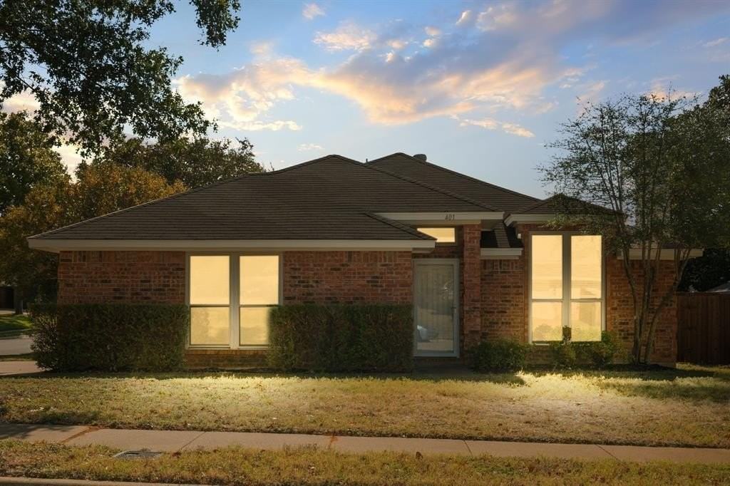 401 Caviness Dr - Photo 2 of 31