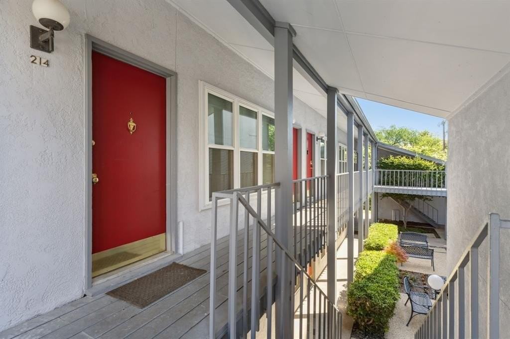 3827 Gilbert Ave #214 - Photo 2 of 25