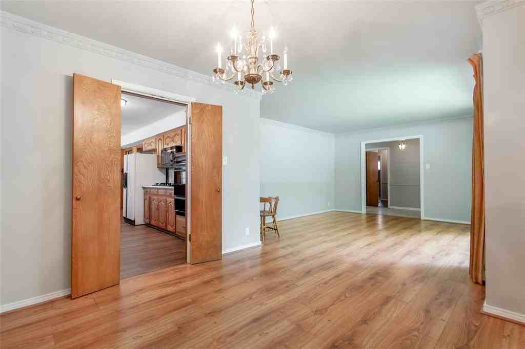 6105 East University Boulevard - Photo 6 of 38