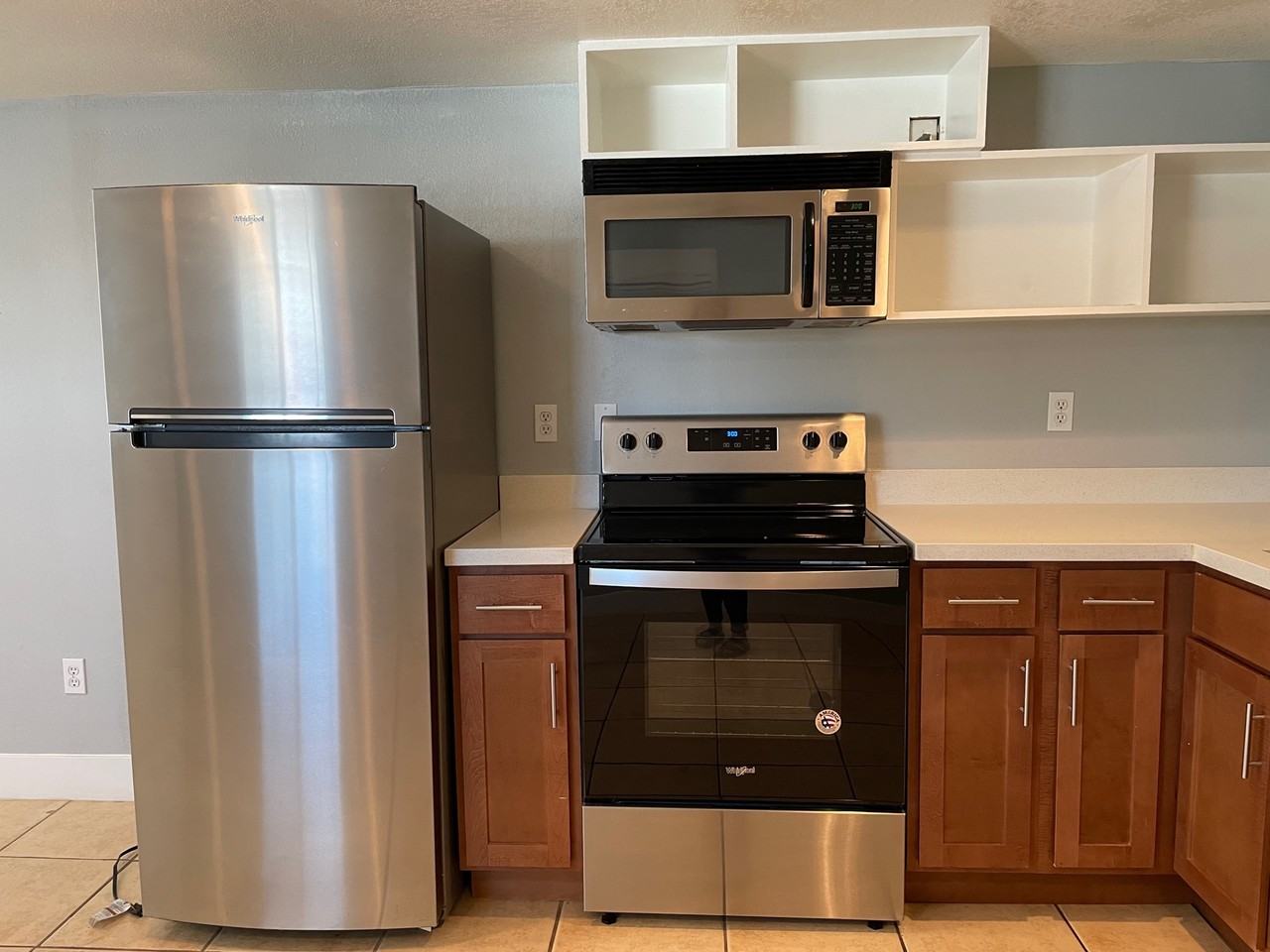 1050 East Fairmount Avenue - Photo 3 of 22