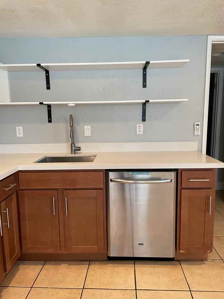 1050 East Fairmount Avenue - Photo 4 of 22