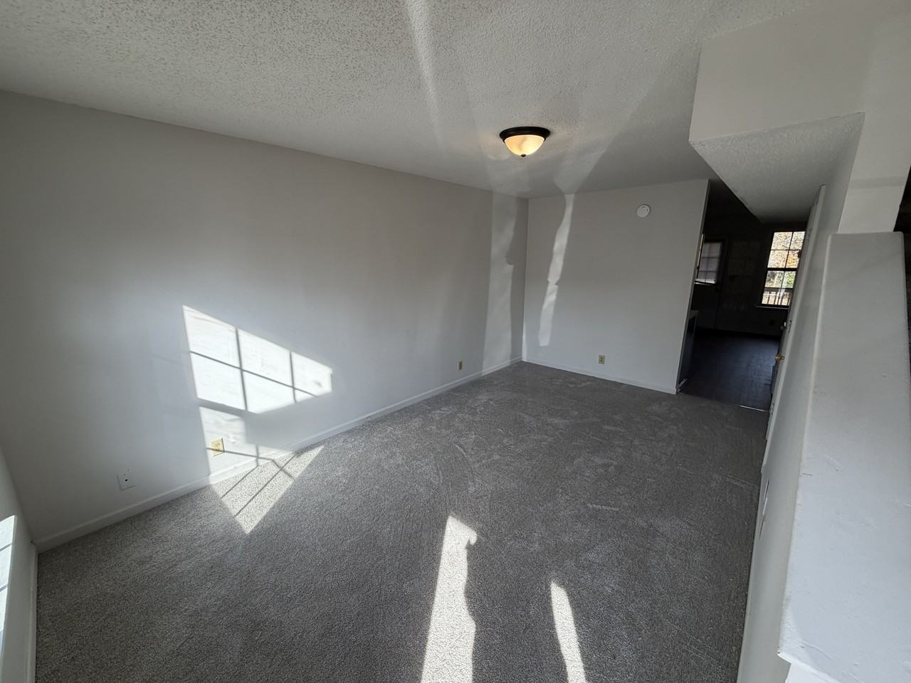 103 Hickory Trace Road - Photo 2 of 8