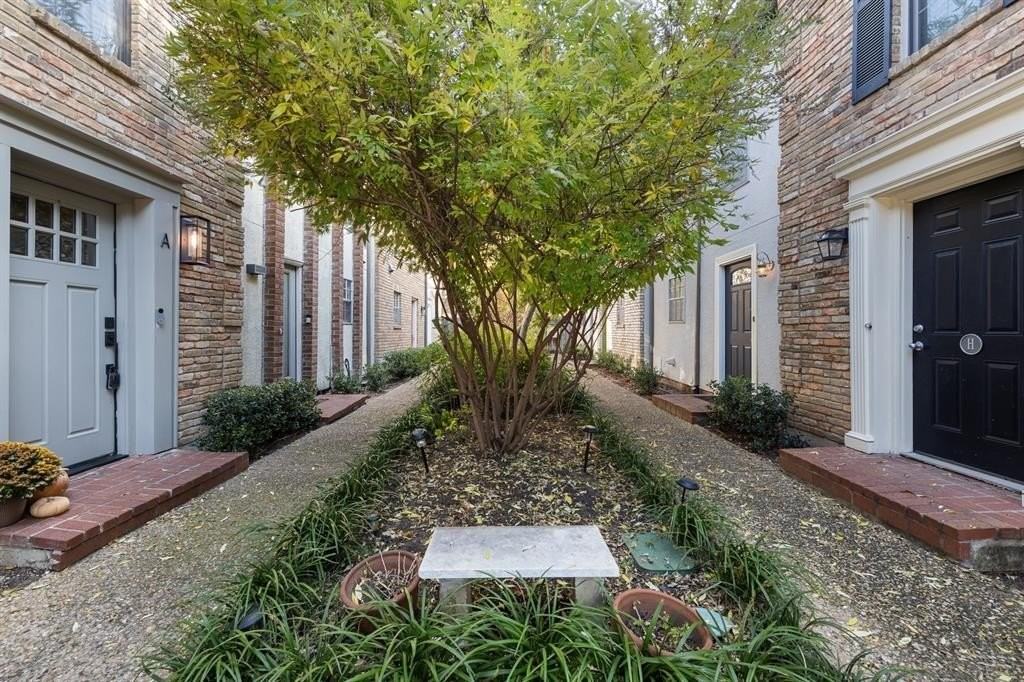 4306 Buena Vista Street #102B - Photo 3 of 28