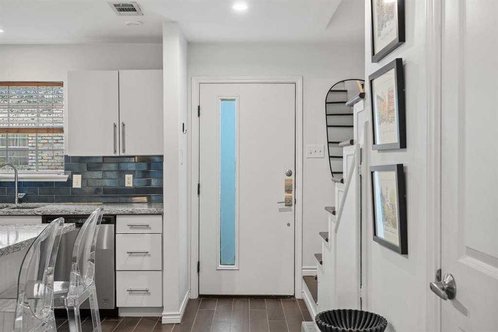 4306 Buena Vista Street #102B - Photo 5 of 28