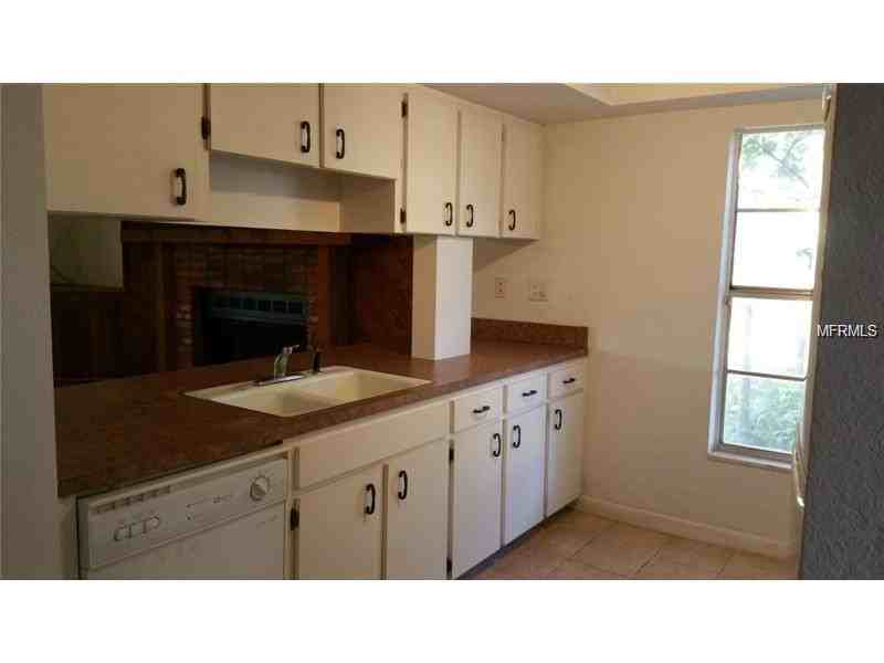 1729 Dooley Ln - Photo 2 of 3