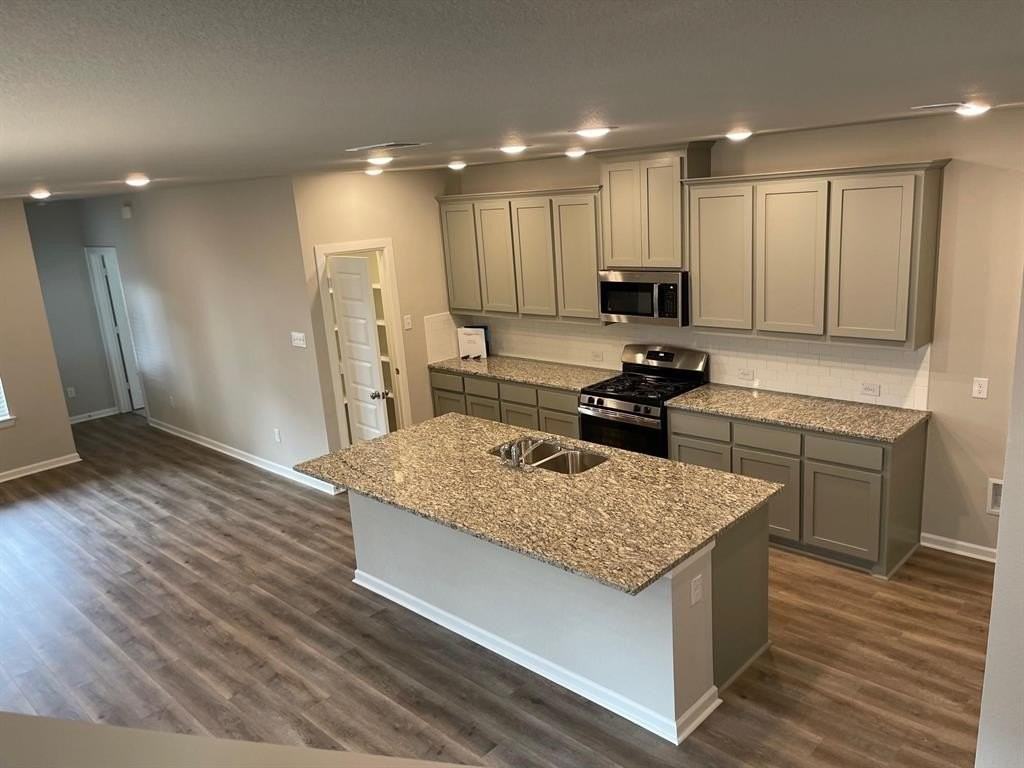 5529 Blue Point Lane - Photo 6 of 15