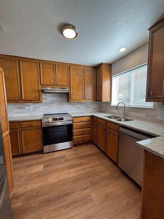 702 Matthews Ct - Photo 5 of 11