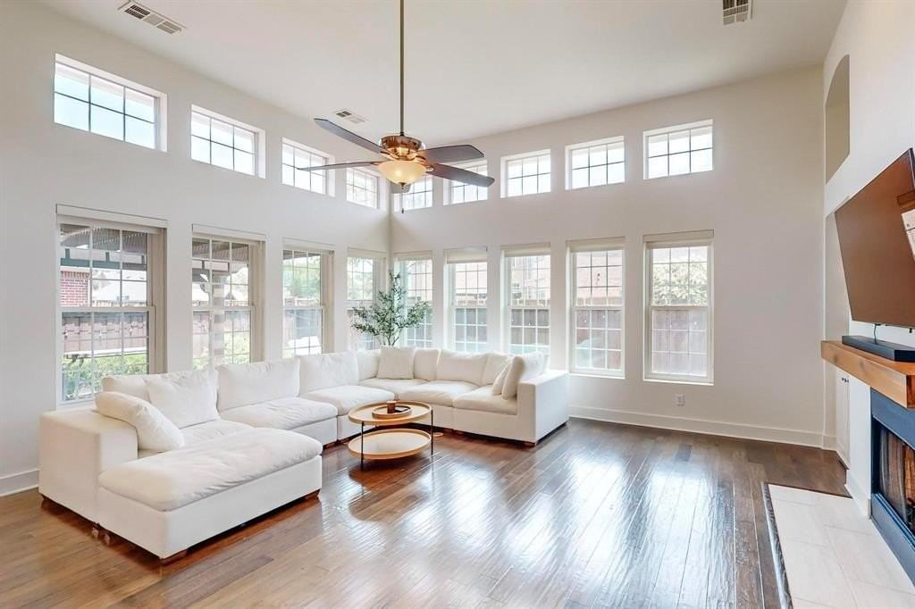 9964 Madrone Dr - Photo 5 of 39