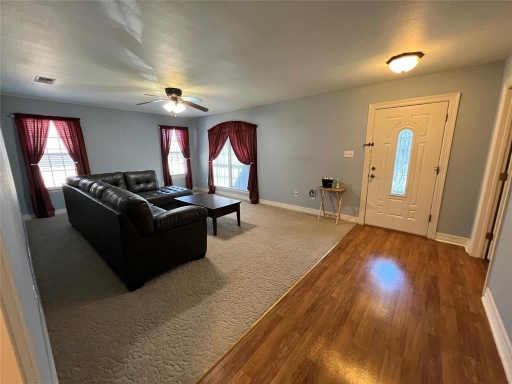 1825 Glenway Dr - Photo 2 of 21