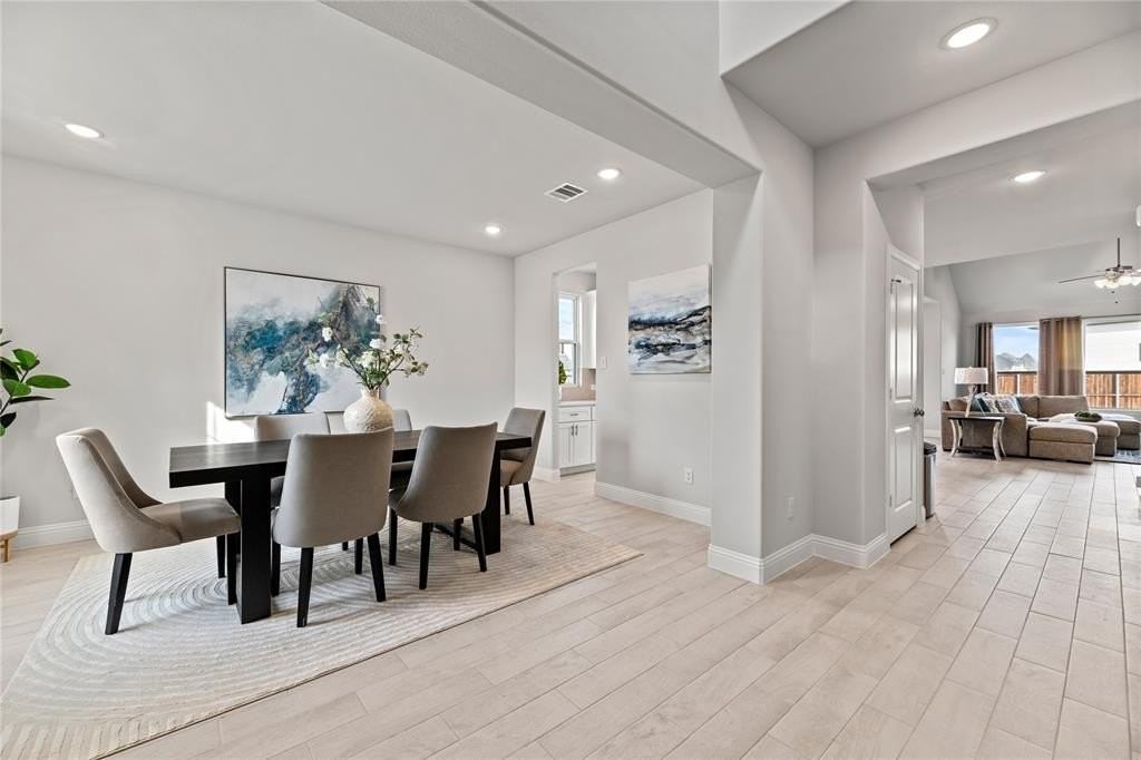 1621 Barnwood Trace - Photo 3 of 37