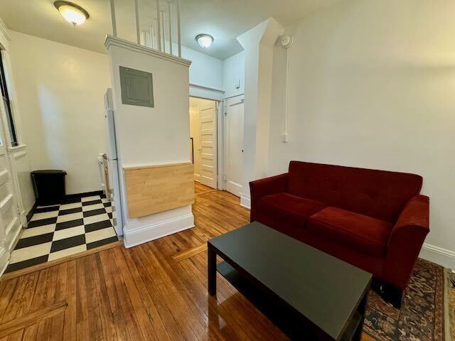 President Adams - Photo 2 of 23