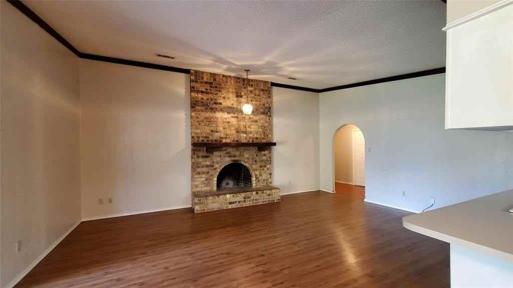 3633 Wedgworth Rd S - Photo 5 of 28