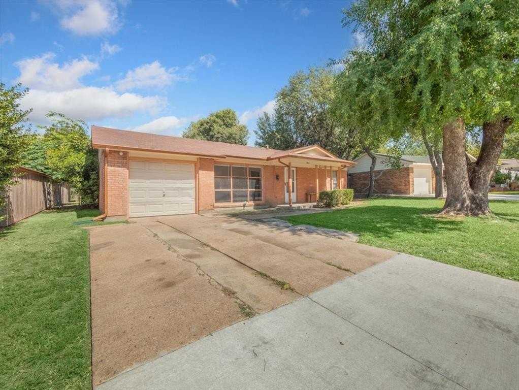 403 Rolando Dr - Photo 2 of 25