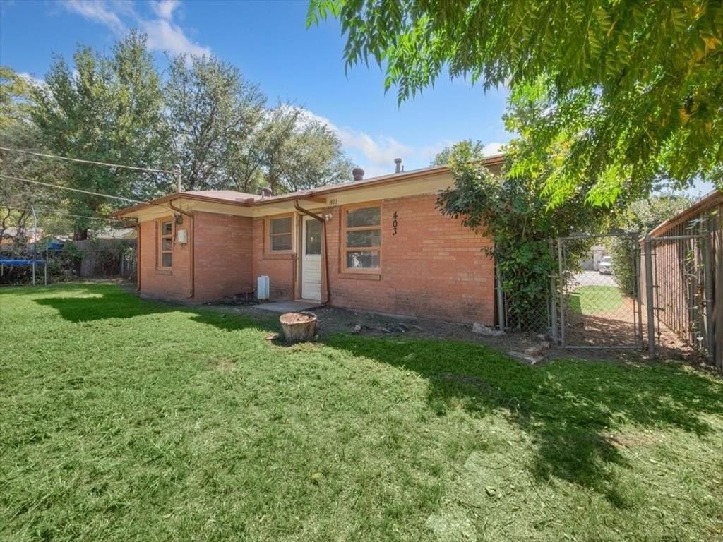 403 Rolando Dr - Photo 3 of 25