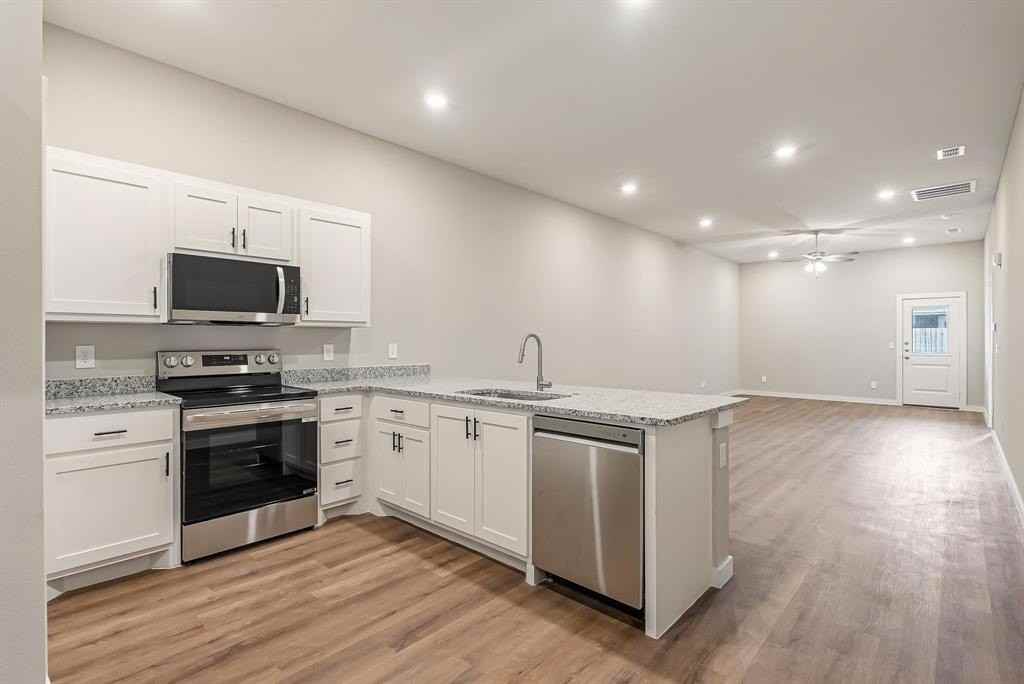 2633 Baron Ave - Photo 5 of 38