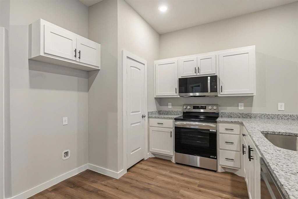 2633 Baron Ave - Photo 6 of 38