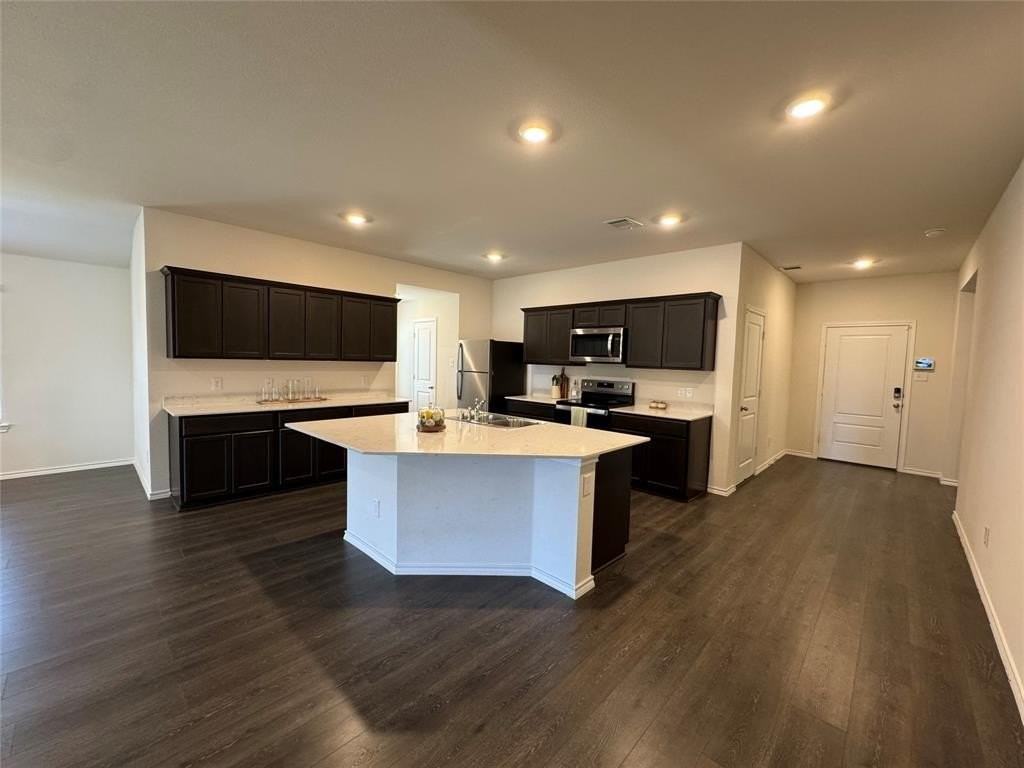 2948 Shoemaker Dr - Photo 2 of 15