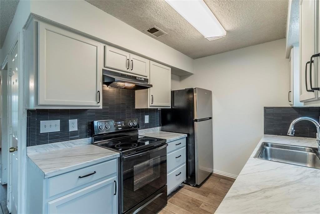 929 Vedral Pl #929 - Photo 7 of 24