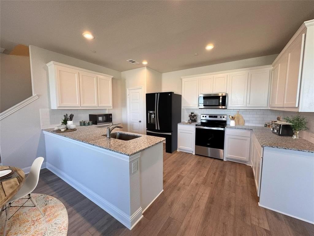 1909 Ethereal Ln - Photo 4 of 17