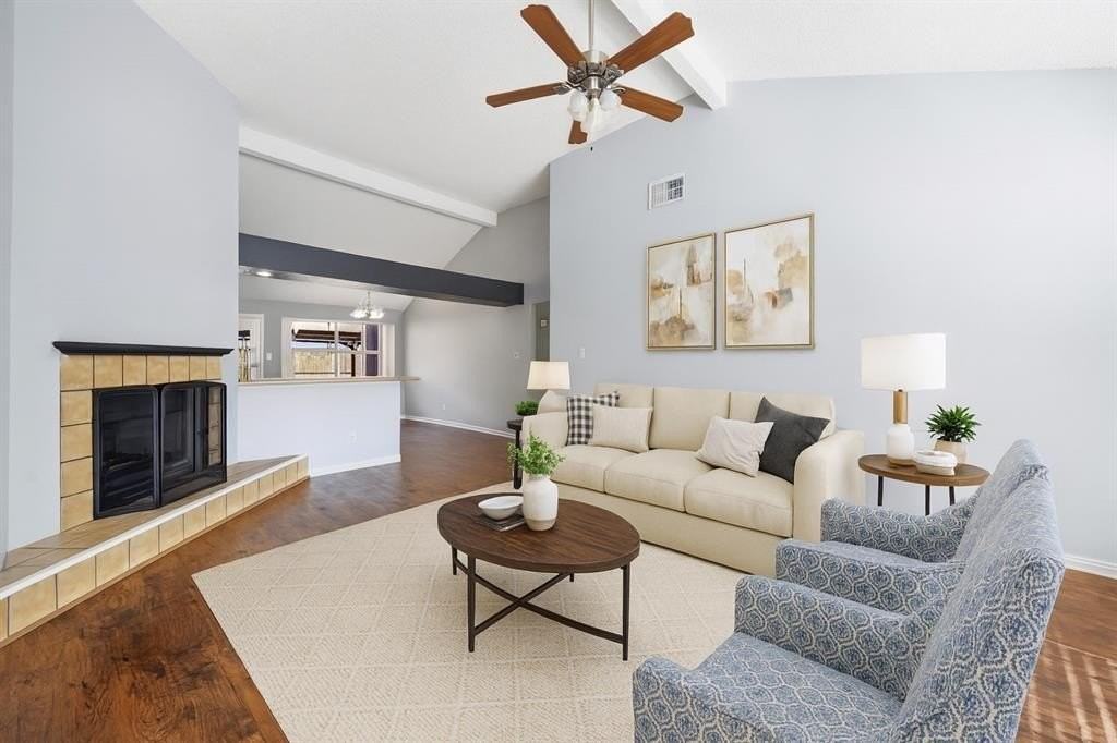 2425 Oakmont Dr - Photo 3 of 19