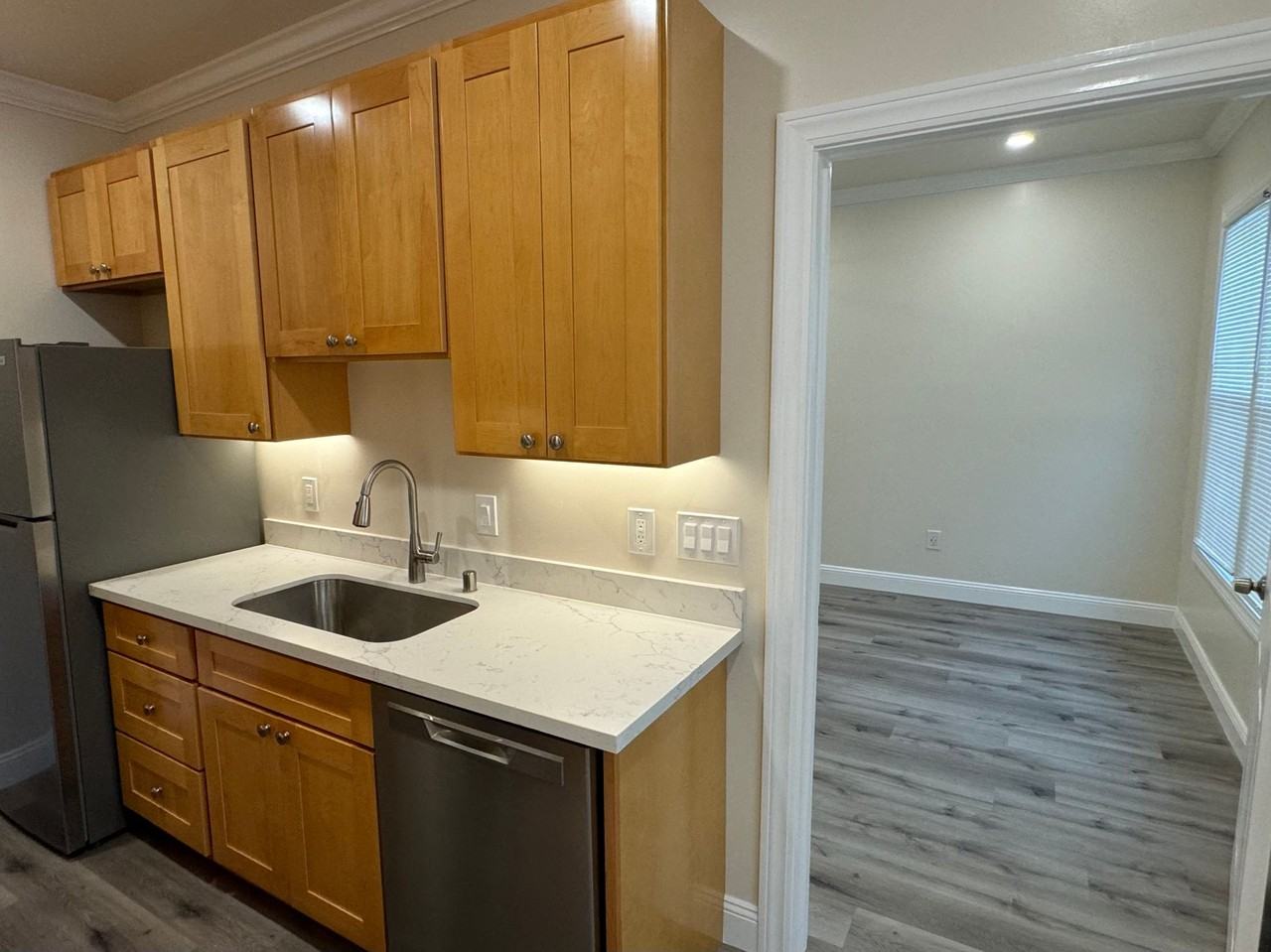 The Palms On Seminary - Photo 2 of 11