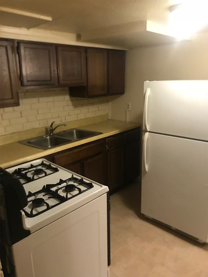 1121 and 1123 University Avenue - Photo 2 of 19