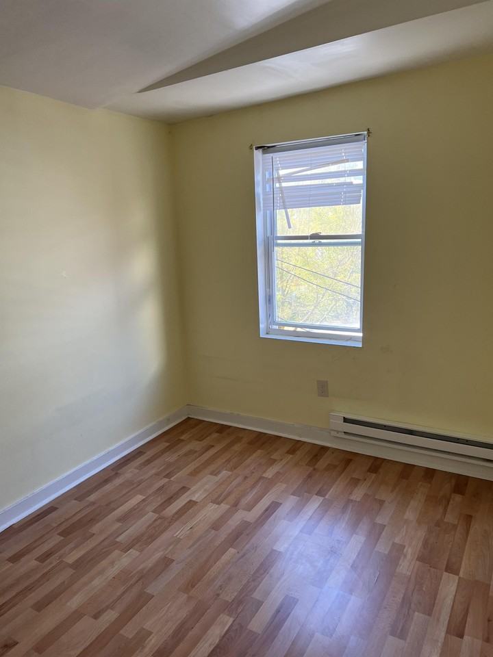 1030 Penn Street Reading PA 19602 - Photo 2 of 31