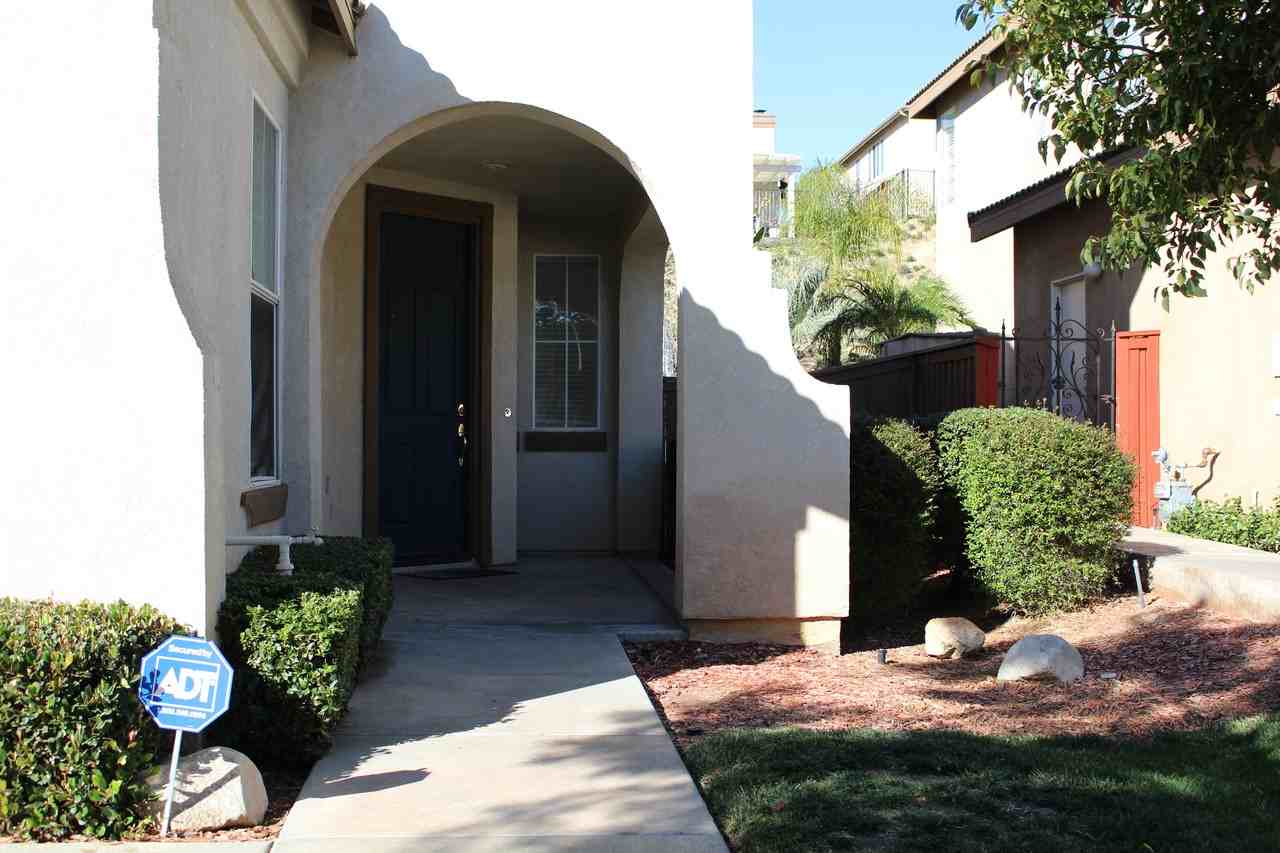 24094 Safiro Ct - Photo 3 of 6