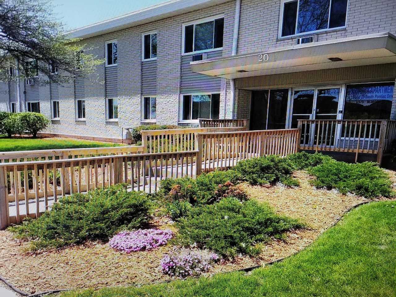 20 South Pontiac Drive - Photo 7 of 9