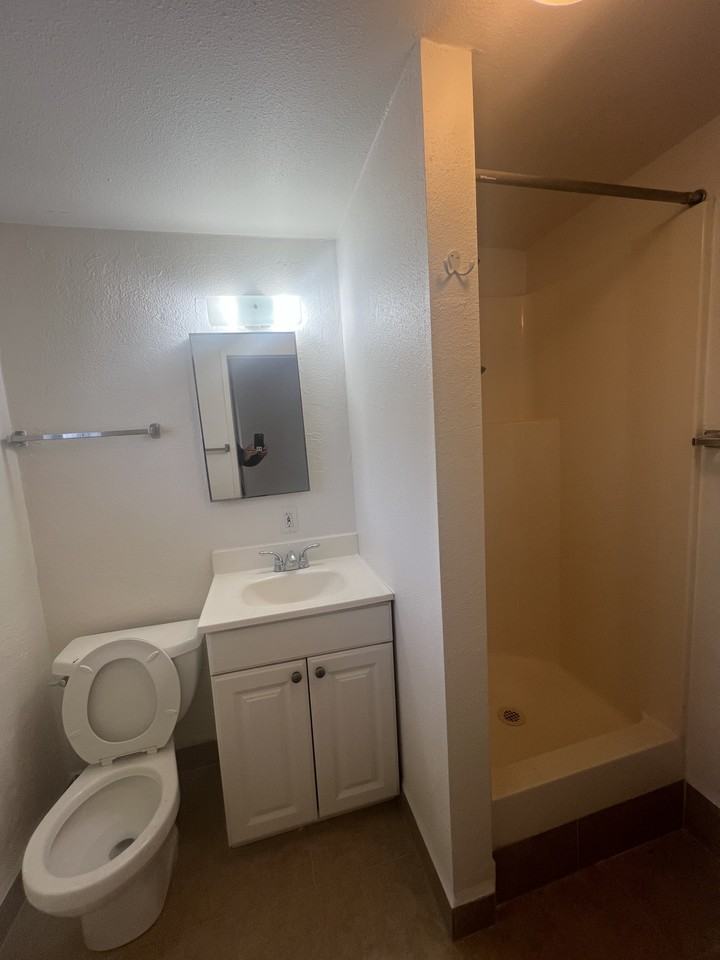 936 S. Pacific St - Photo 3 of 19