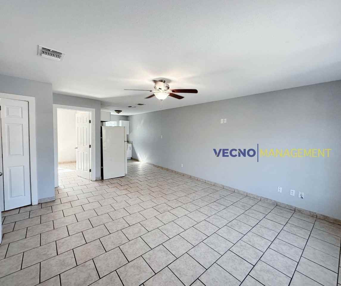 302 Cooper St #201 - Photo 5 of 13