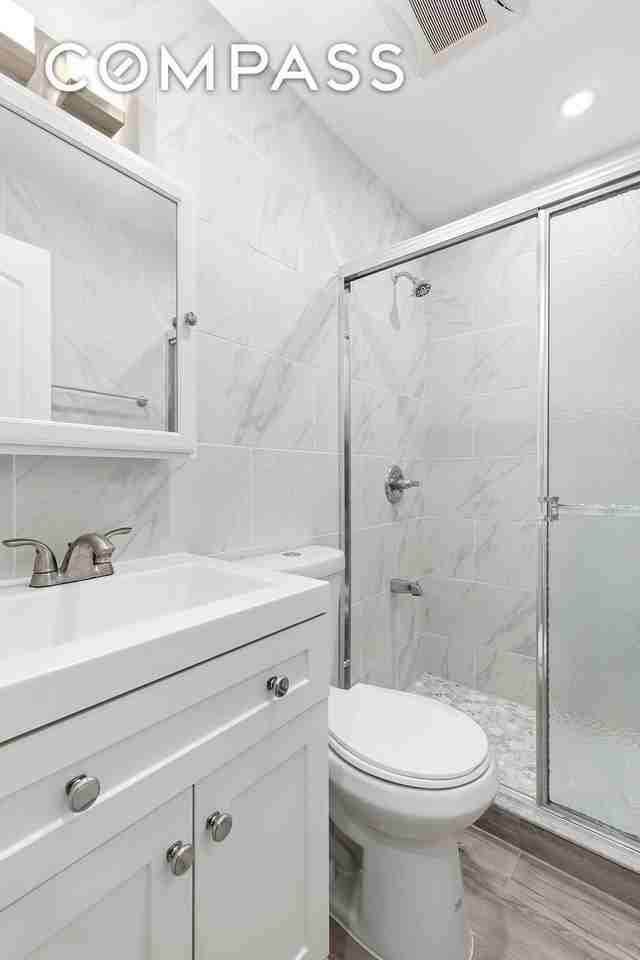 1293 Myrtle Ave #2 - Photo 3 of 4