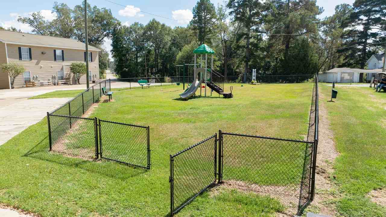 The Grande at Ellisville - Photo 2 of 11