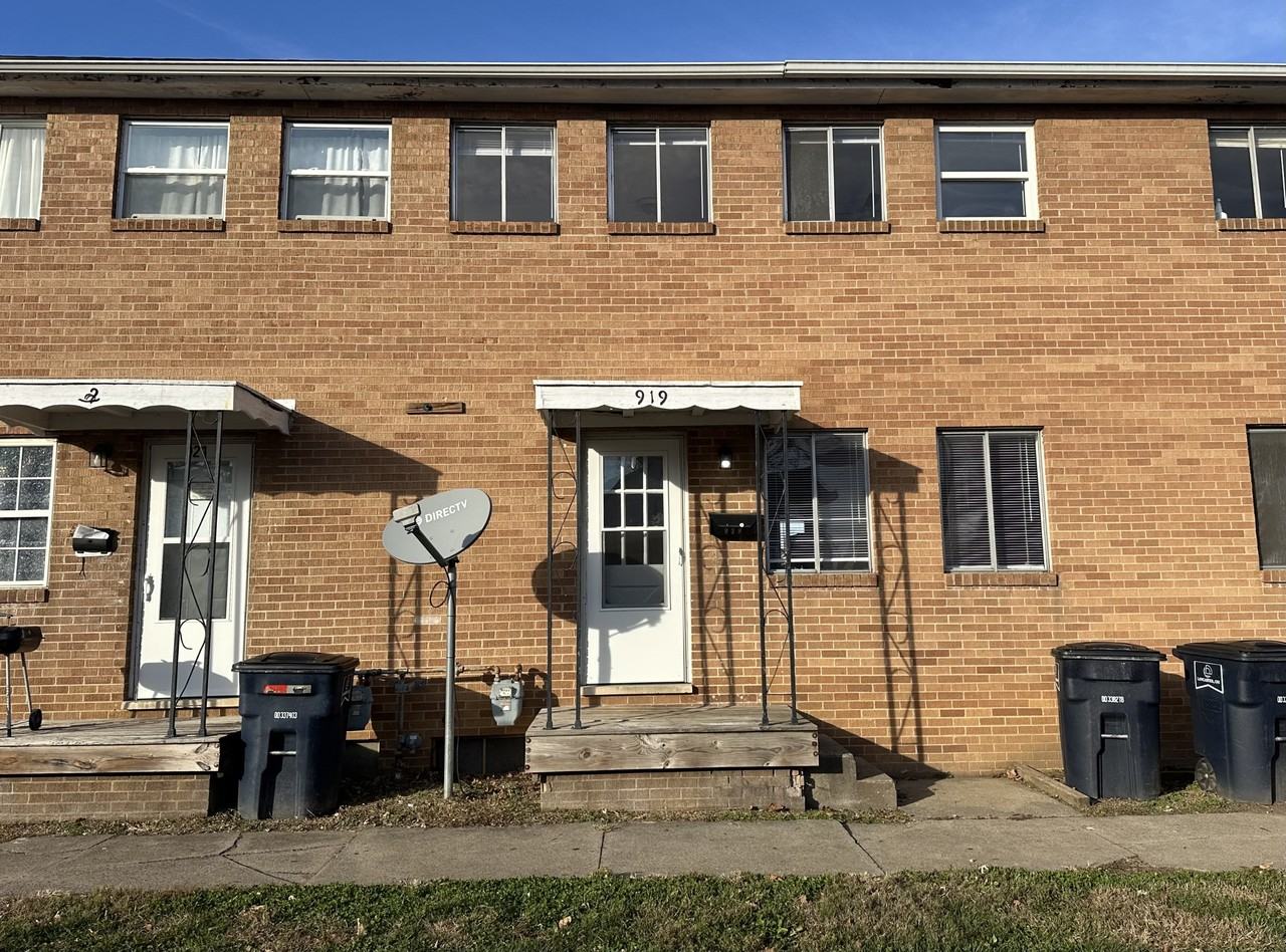 915 West Mulberry Street - Photo 3 of 15