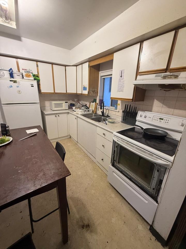 3757 Price Street - Photo 3 of 6