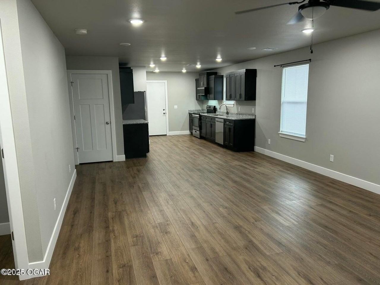 1319 West Broadway Street - Photo 3 of 6