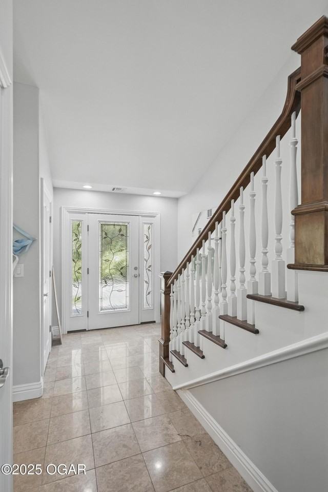 5594 Riverside Dr - Photo 5 of 50