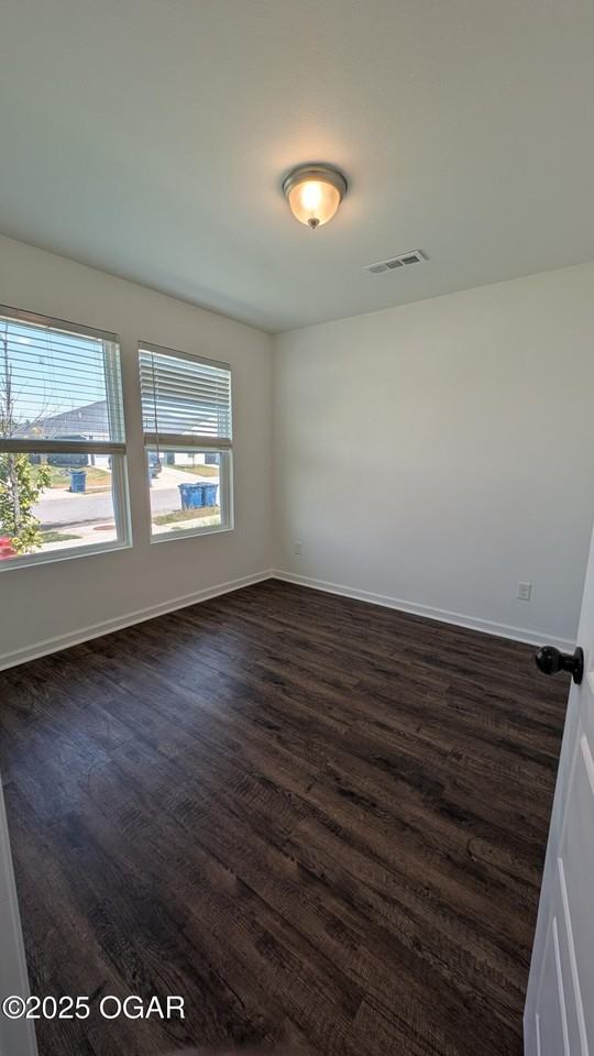 720 Short Leaf Ln - Photo 4 of 22