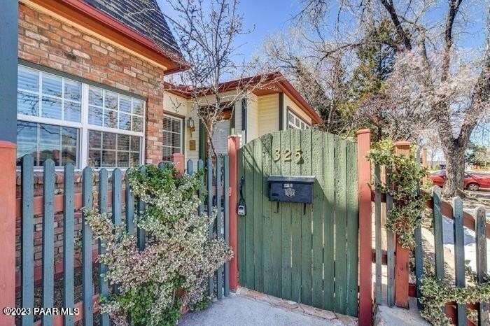 325 Union Street - Photo 2 of 11