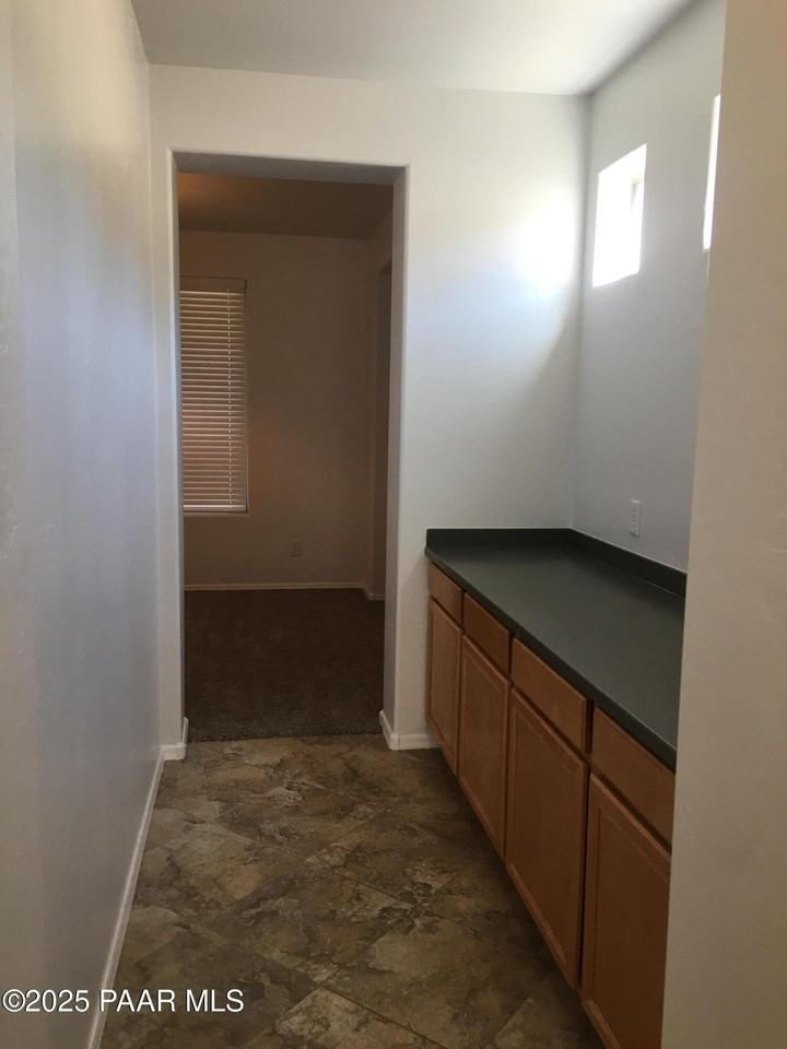 7239 Barefoot Lane - Photo 4 of 30