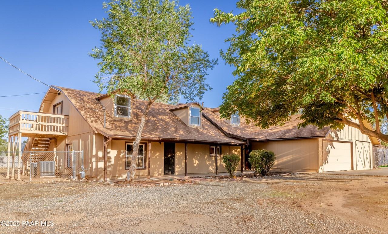 3225 North Starlight Drive - Photo 2 of 33