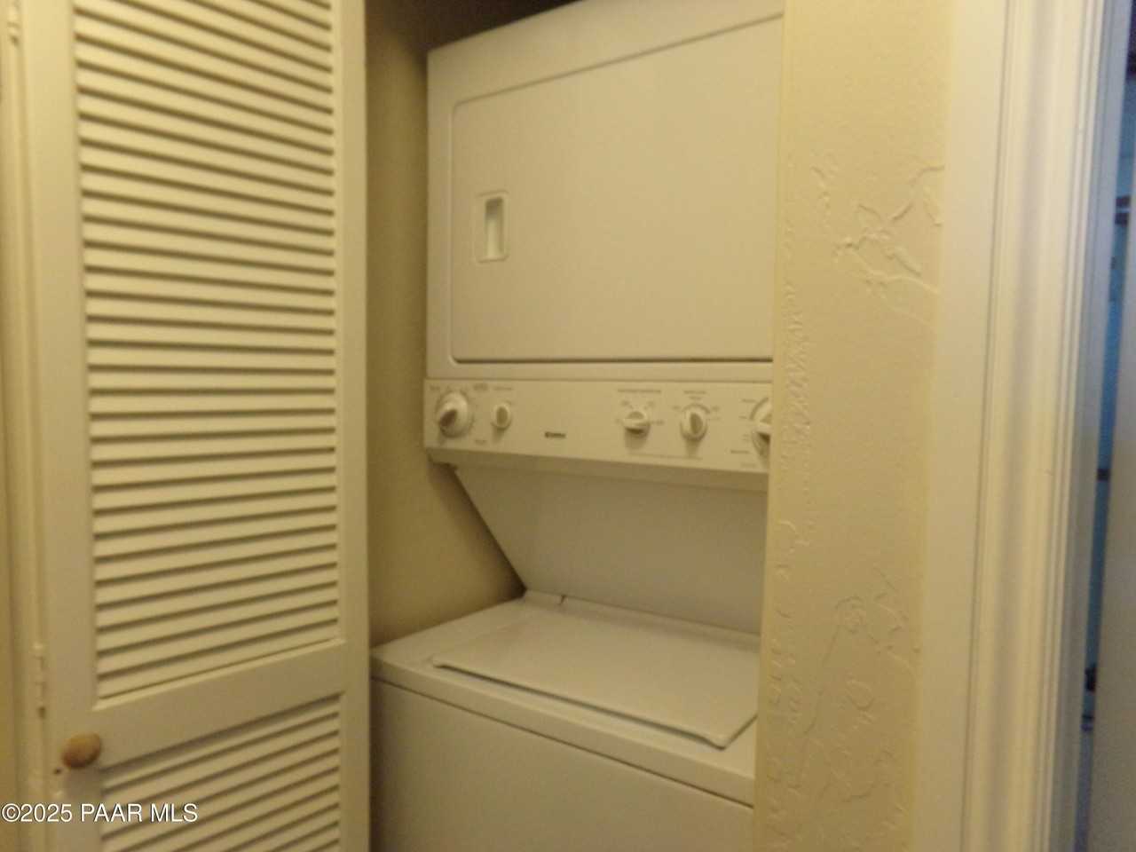 345 South Virginia Street #1 - Photo 5 of 13