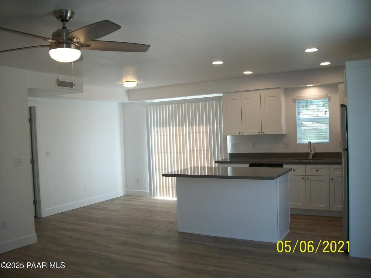 5270 E Diamond Dr Apt B #B - Photo 4 of 12