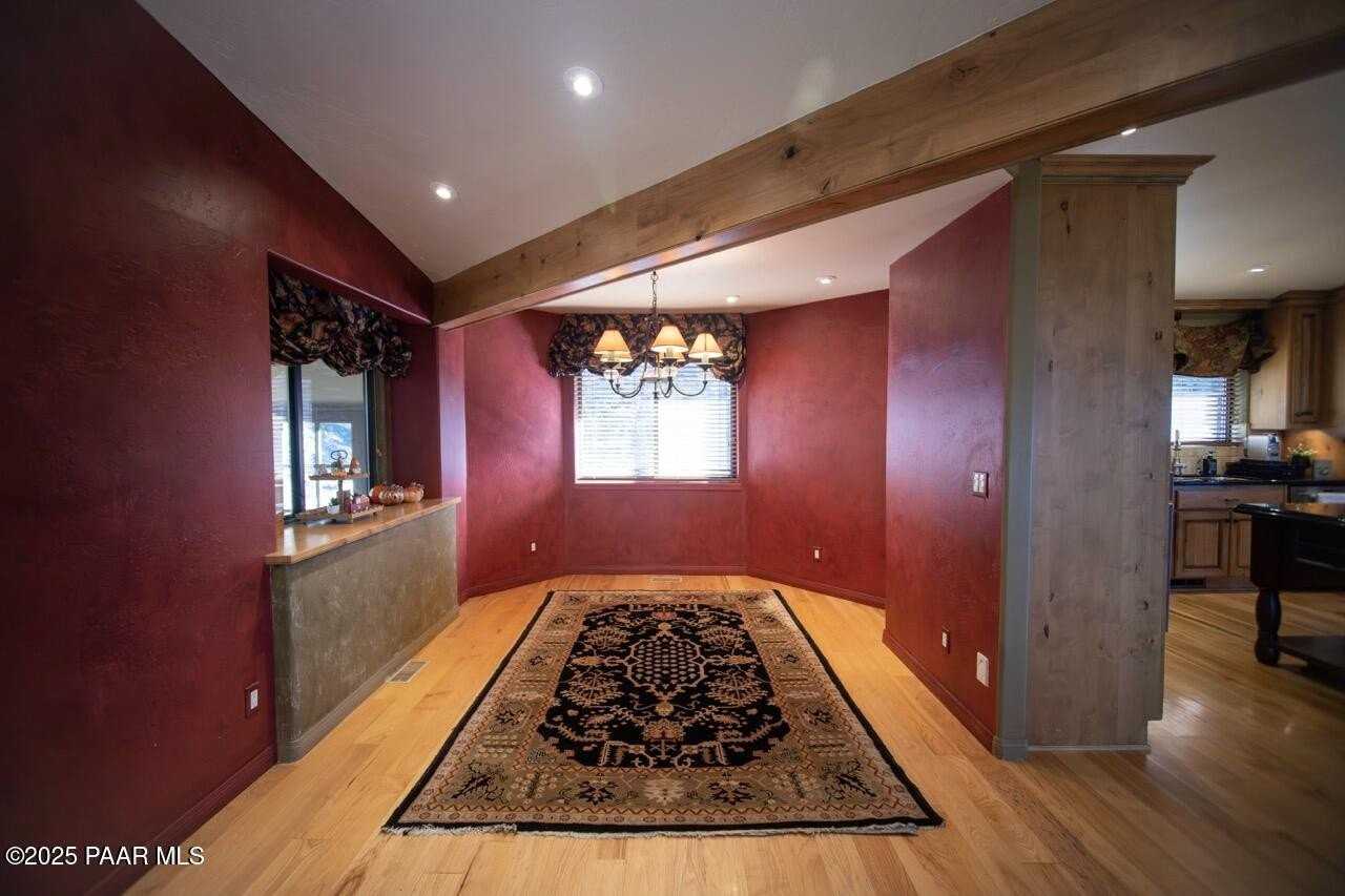 270 E Long - Photo 5 of 32